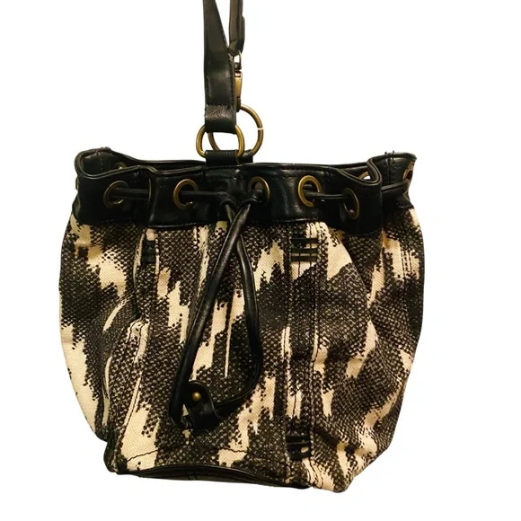 Lucky Brand Womens Bali Hai Sling Fabric Purse Black/White Geometric Pattern - Picture 5 of 14